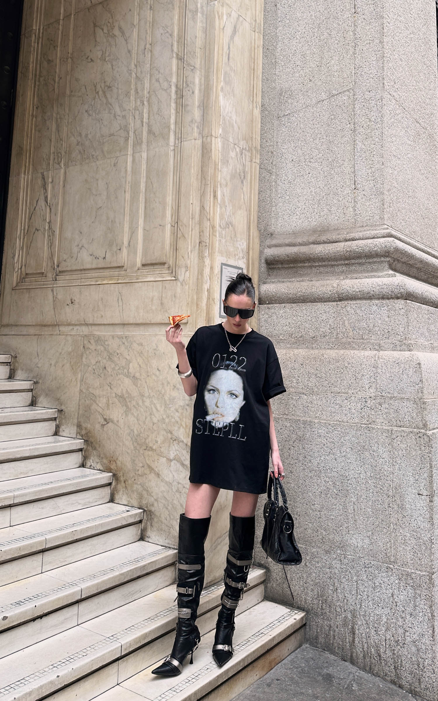 0122stepll Graphic Face Oversized T-Shirt