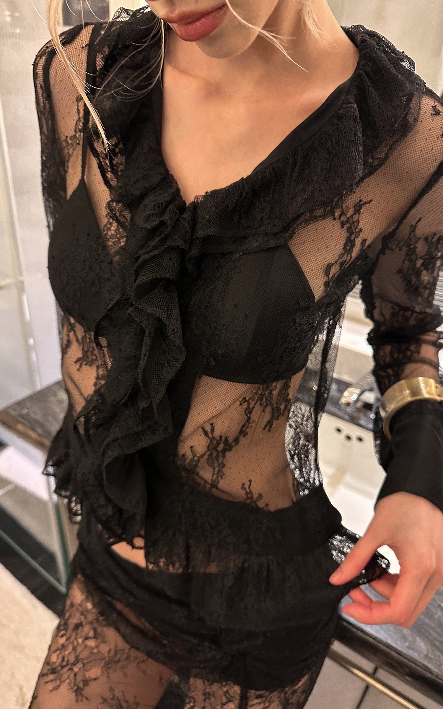 0122stepll Sheer Ruffle Lace Top &amp; Draped Lace Skirt Set