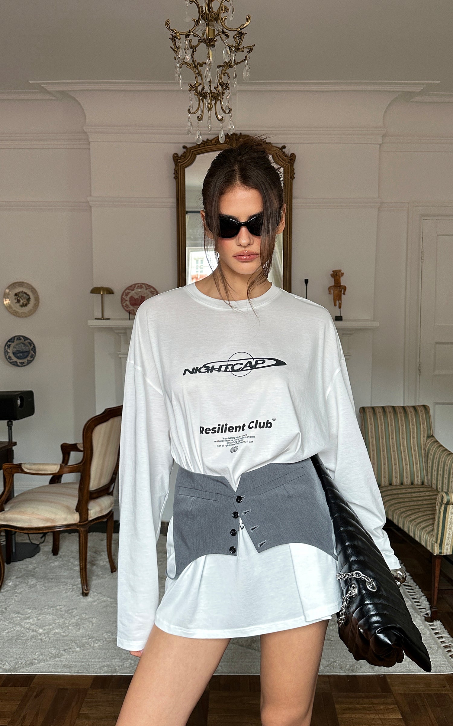0122stepll T-shirt à manches longues oversize Resilient Club avec motif graphique