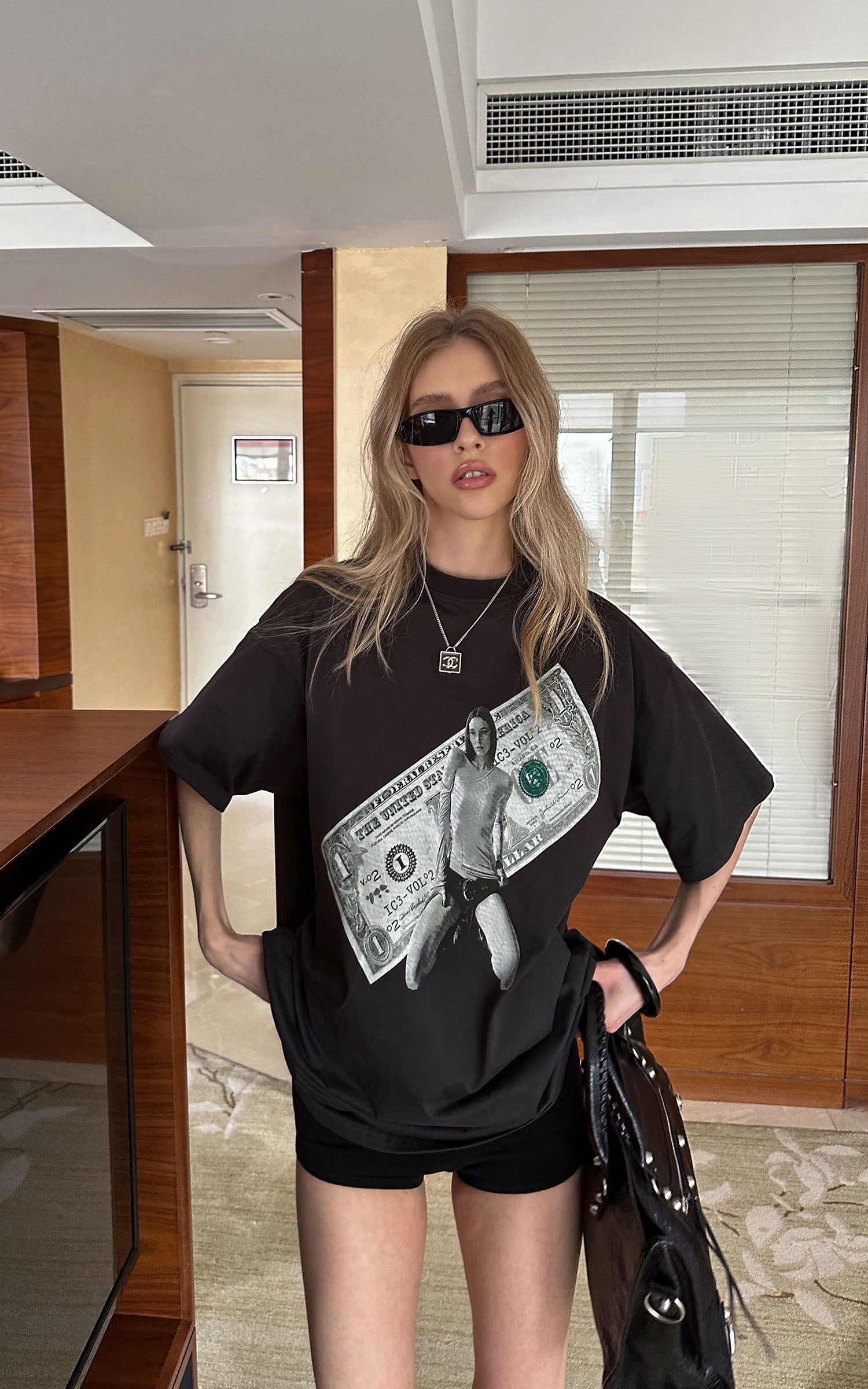 0122stepll Banknote Graphic Oversized T-Shirt