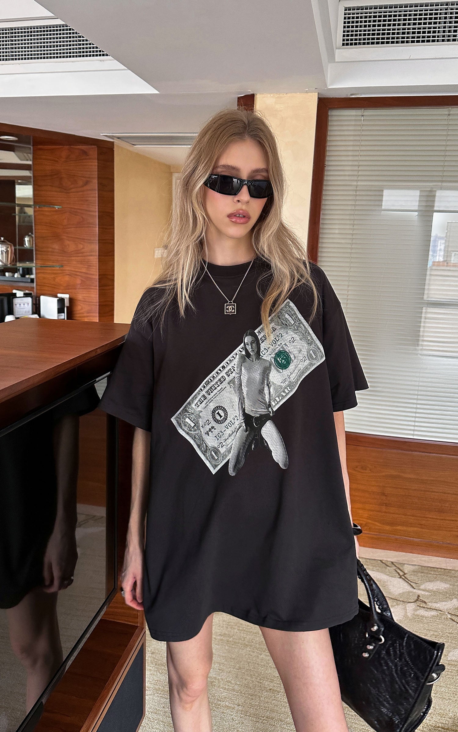 0122stepll Banknote Graphic Oversized T-Shirt