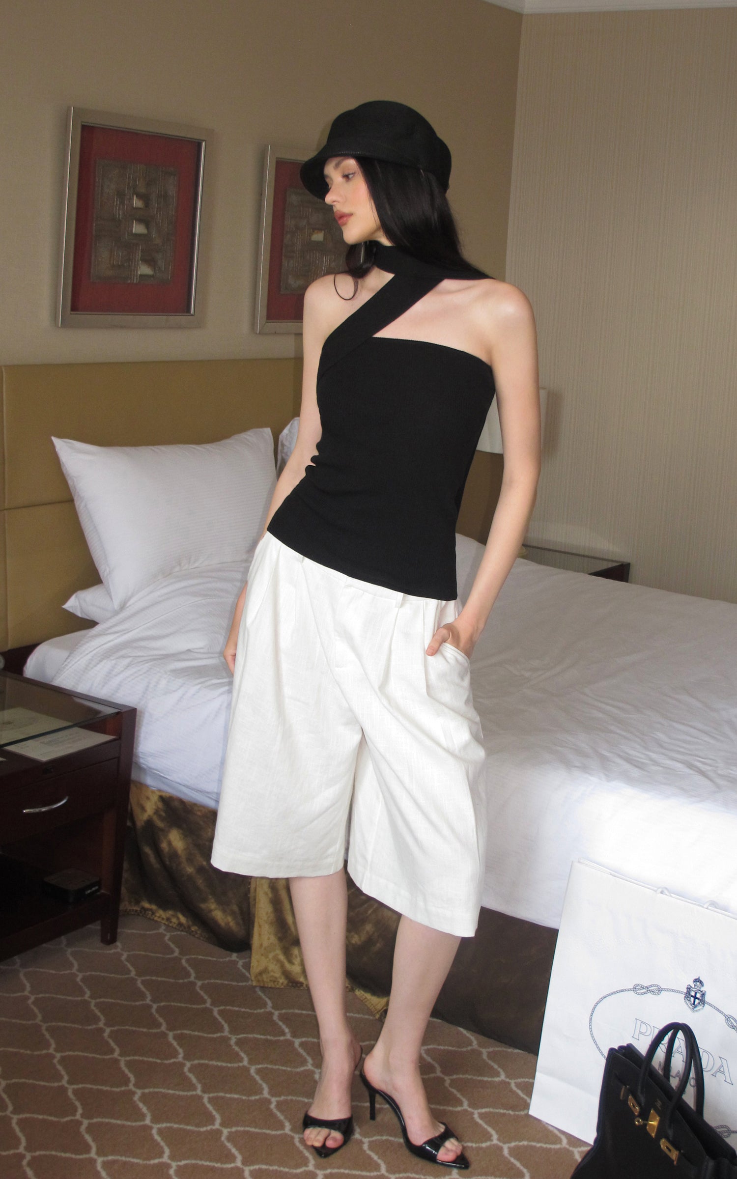 0122stepll Pleated Wide-Leg Capri Pants