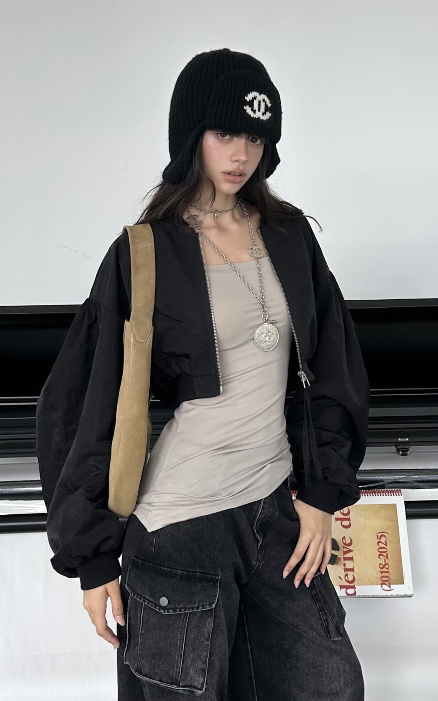 WARDEN EDGE Veste zippée courte à manches sculptées