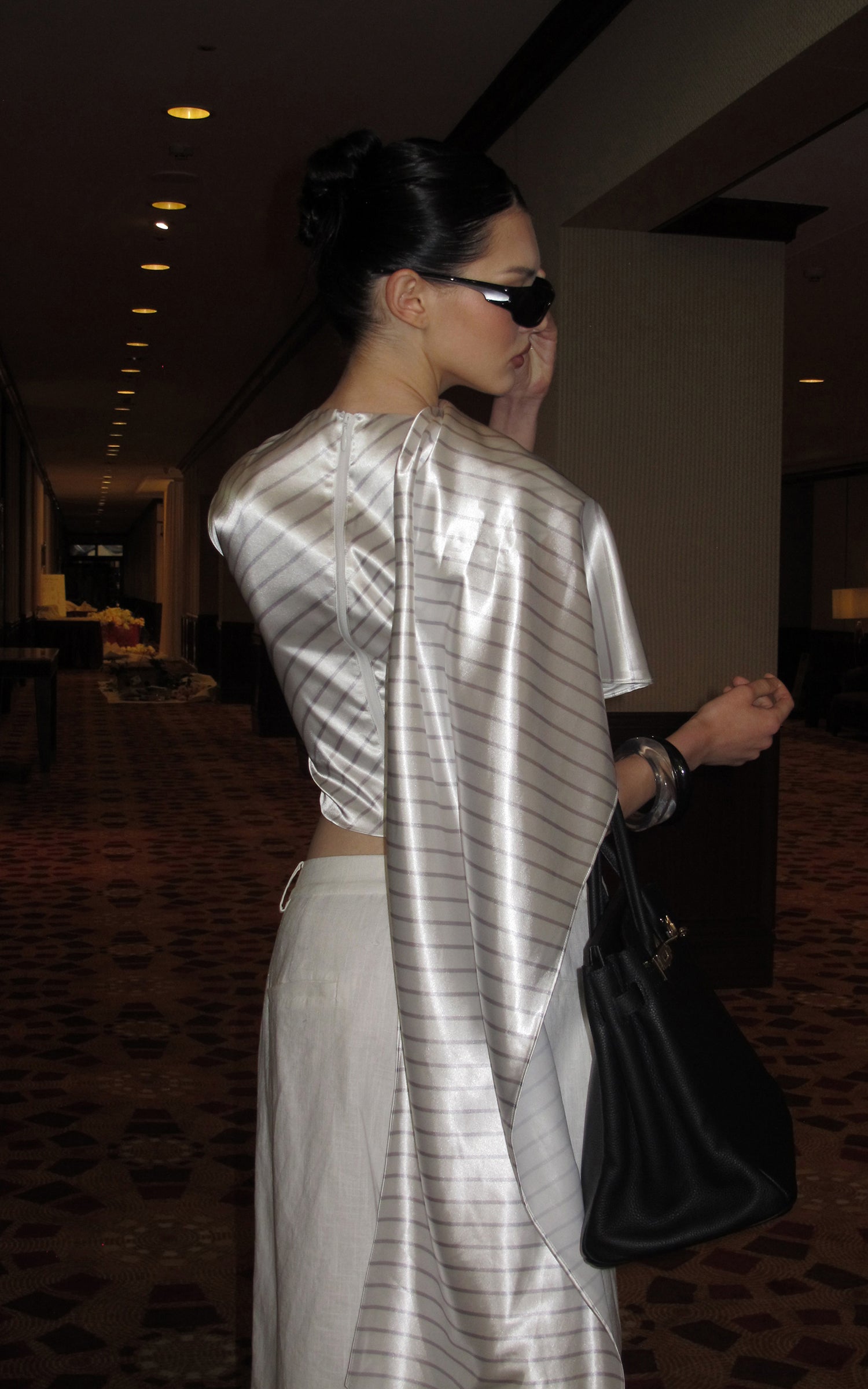 0122stepll Asymmetric Drape Stripe Satin Top