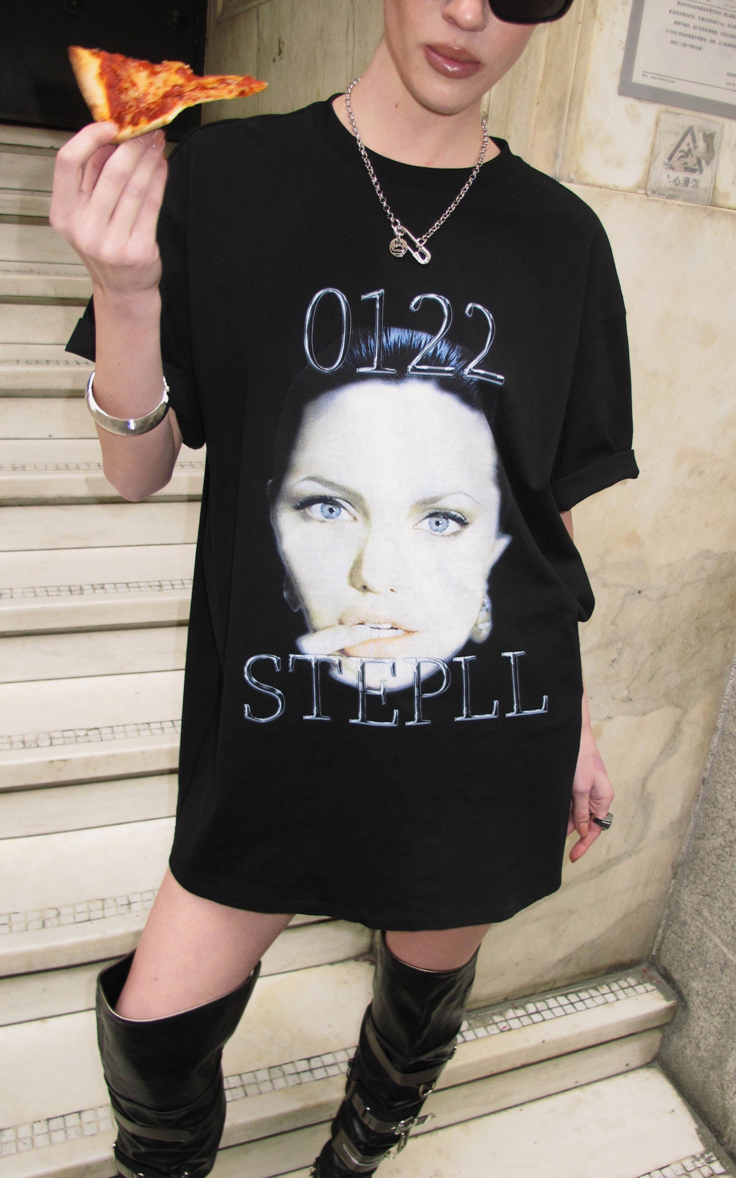 0122stepll Graphic Face Oversized T-Shirt