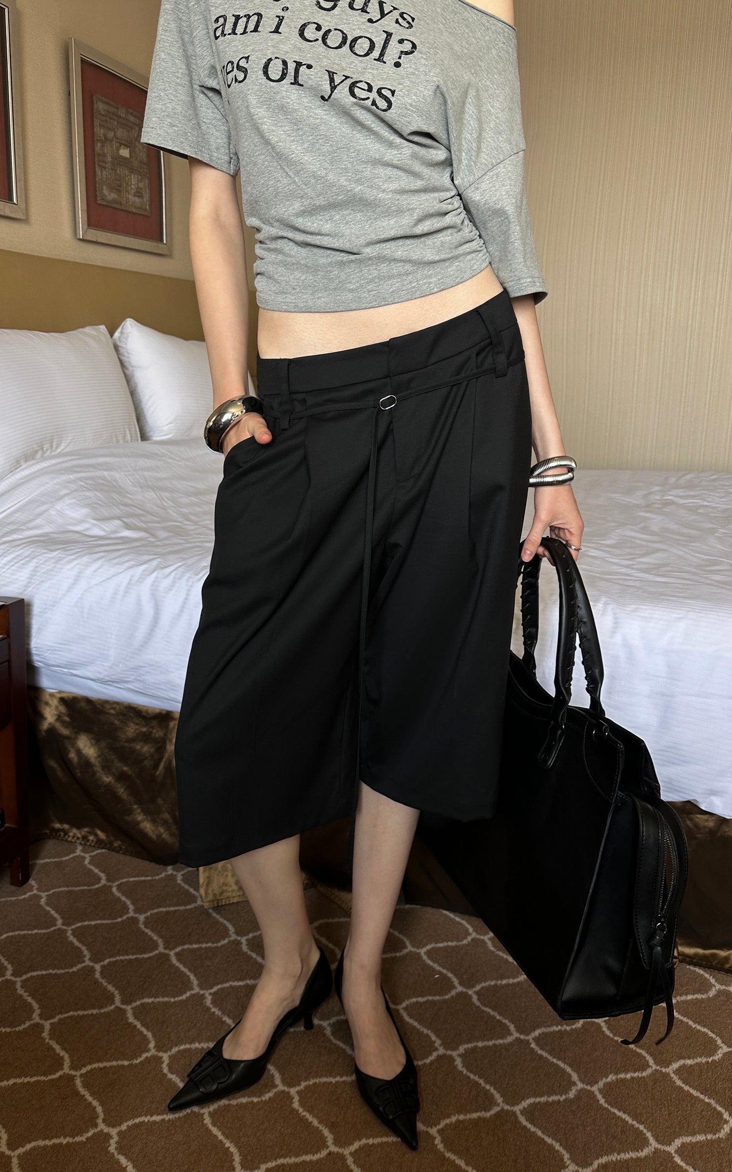 0122stepll Low-Rise Belted Wide-Leg Capri Pants