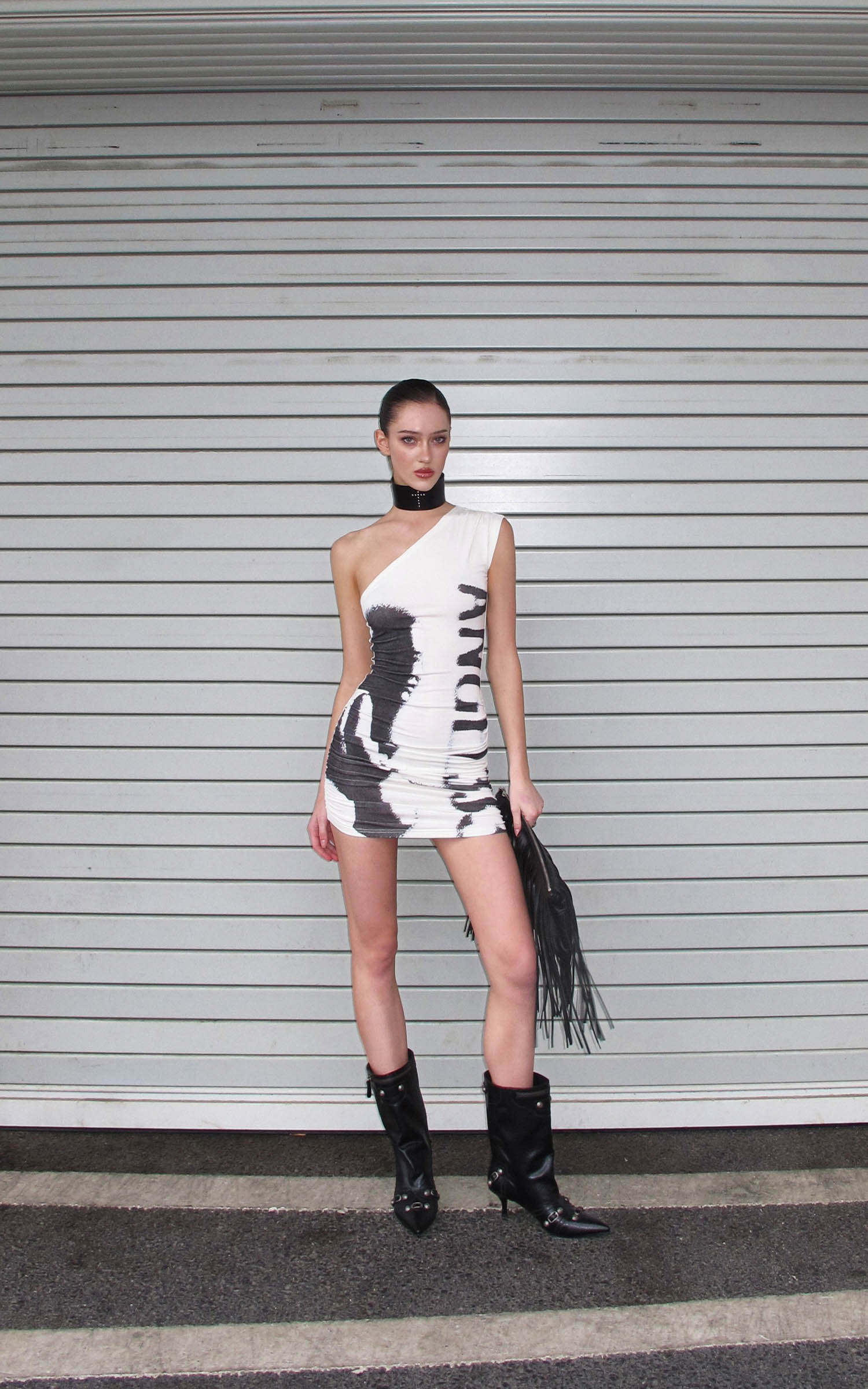 0122stepll Robe courte asymétrique à imprimé pinceau