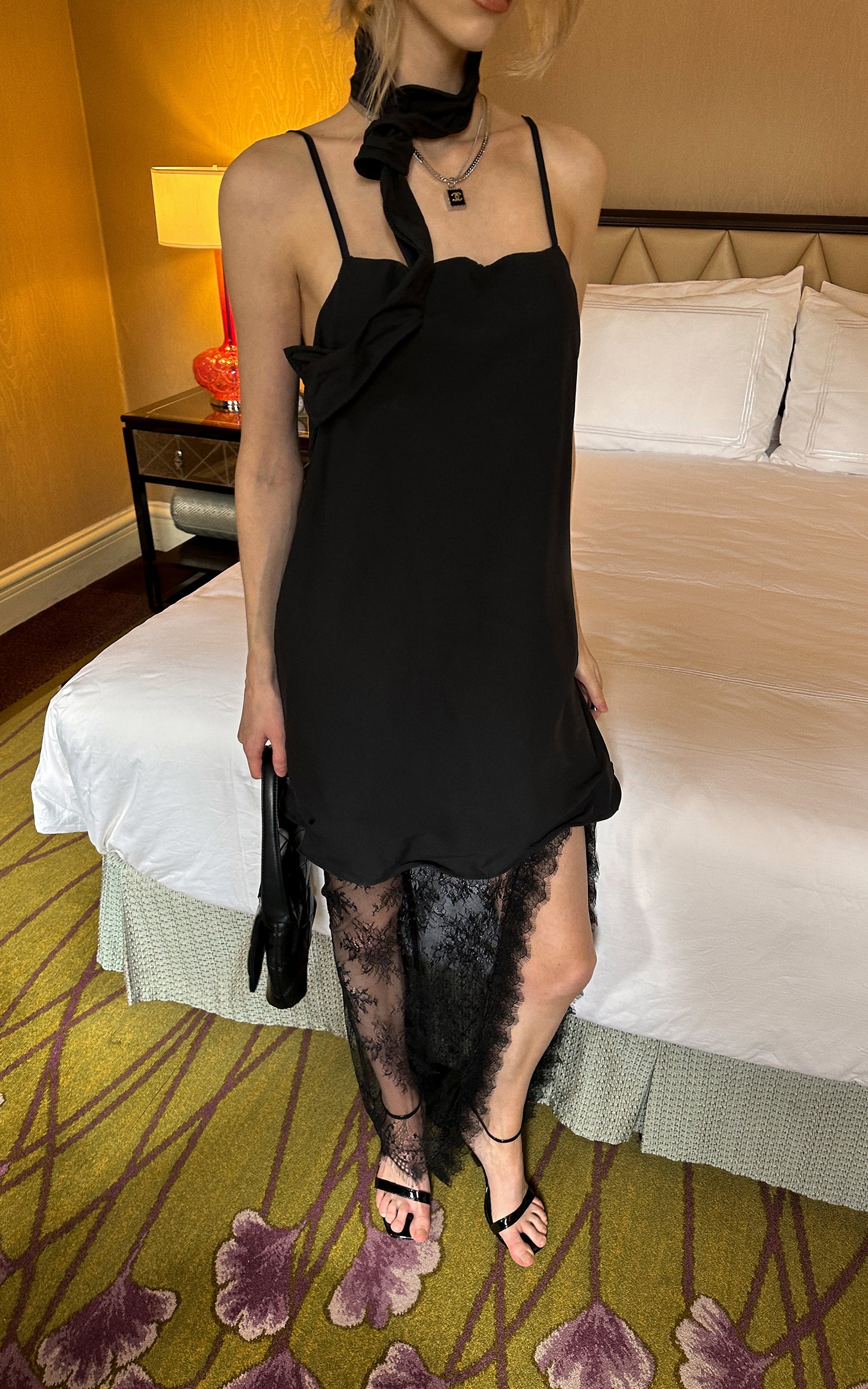 0122stepll Scarf Slip Dress &amp; Sheer Lace Skirt Set