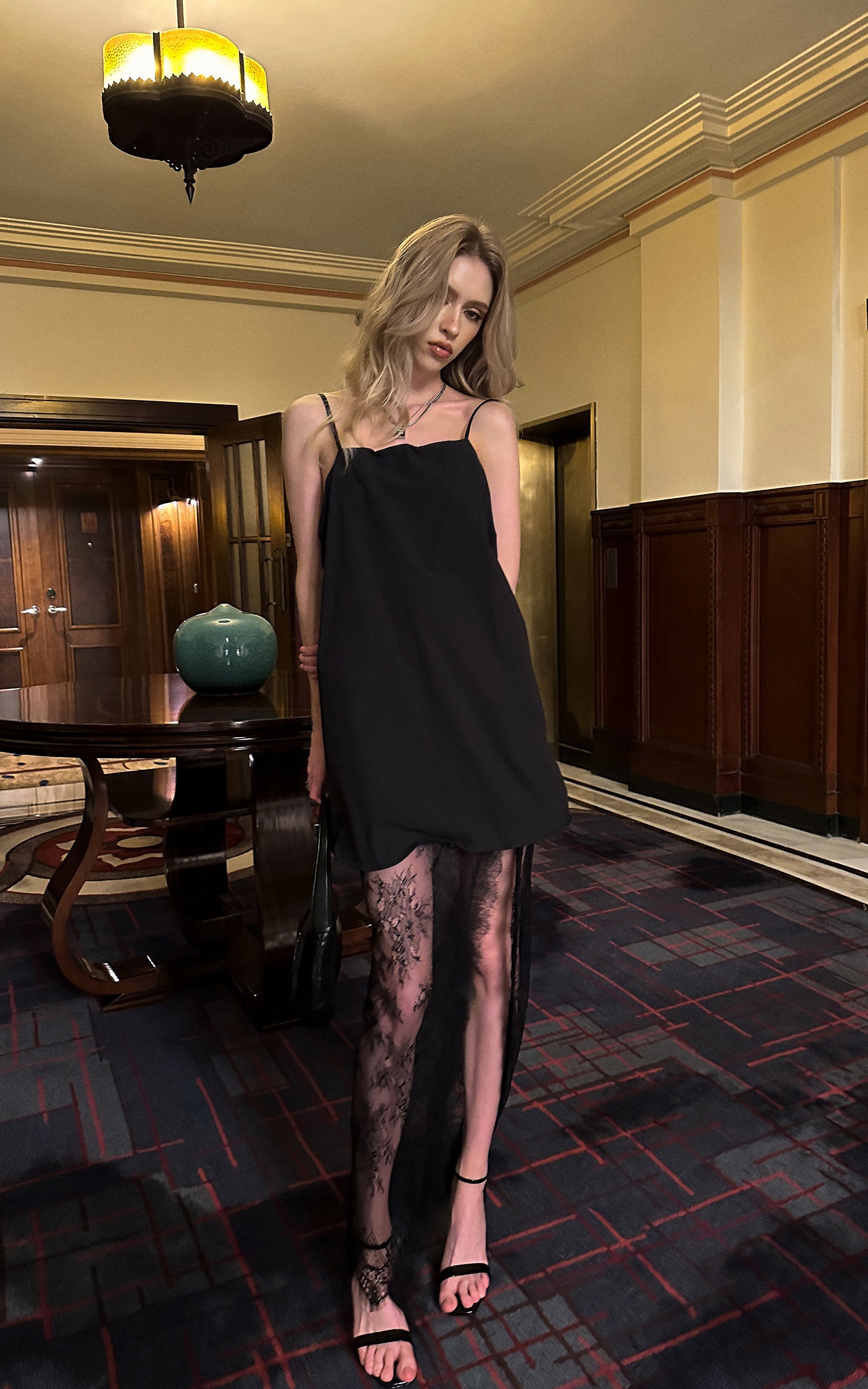 0122stepll Scarf Slip Dress &amp; Sheer Lace Skirt Set