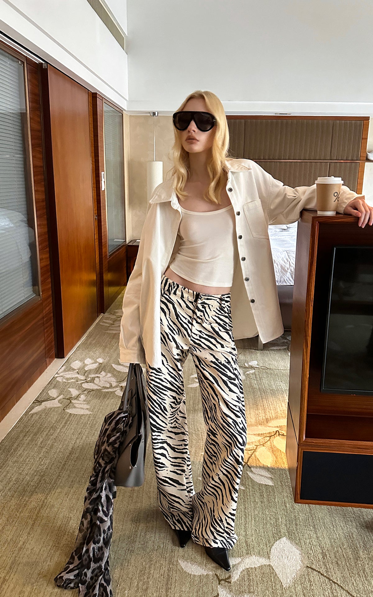 0122stepll Zebra Print Low-Rise Wide-Leg Denim Pants