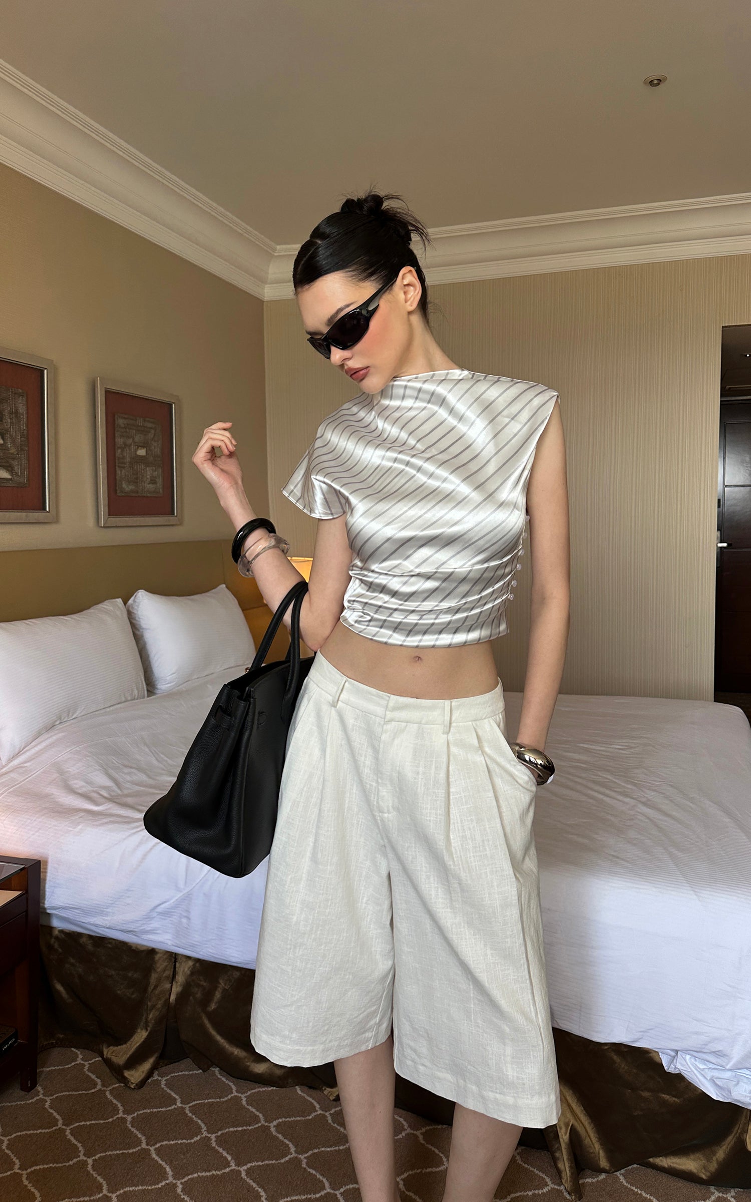0122stepll Asymmetric Drape Stripe Satin Top