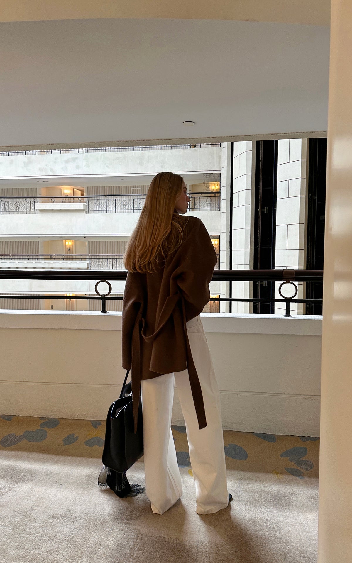 0122stepll 스탠드 칼라 벨티드 랩 코트