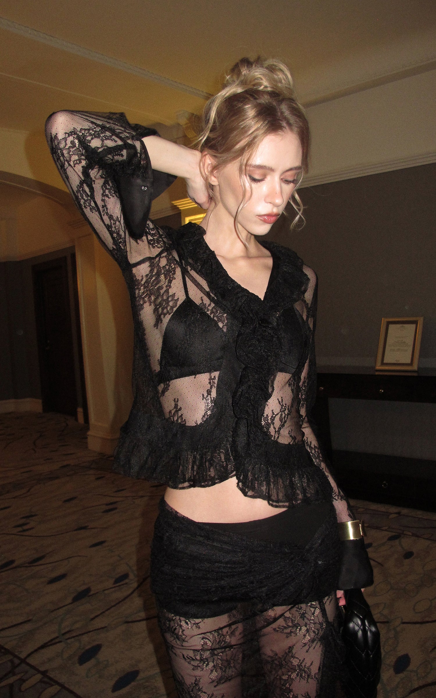 0122stepll Sheer Ruffle Lace Top &amp; Draped Lace Skirt Set