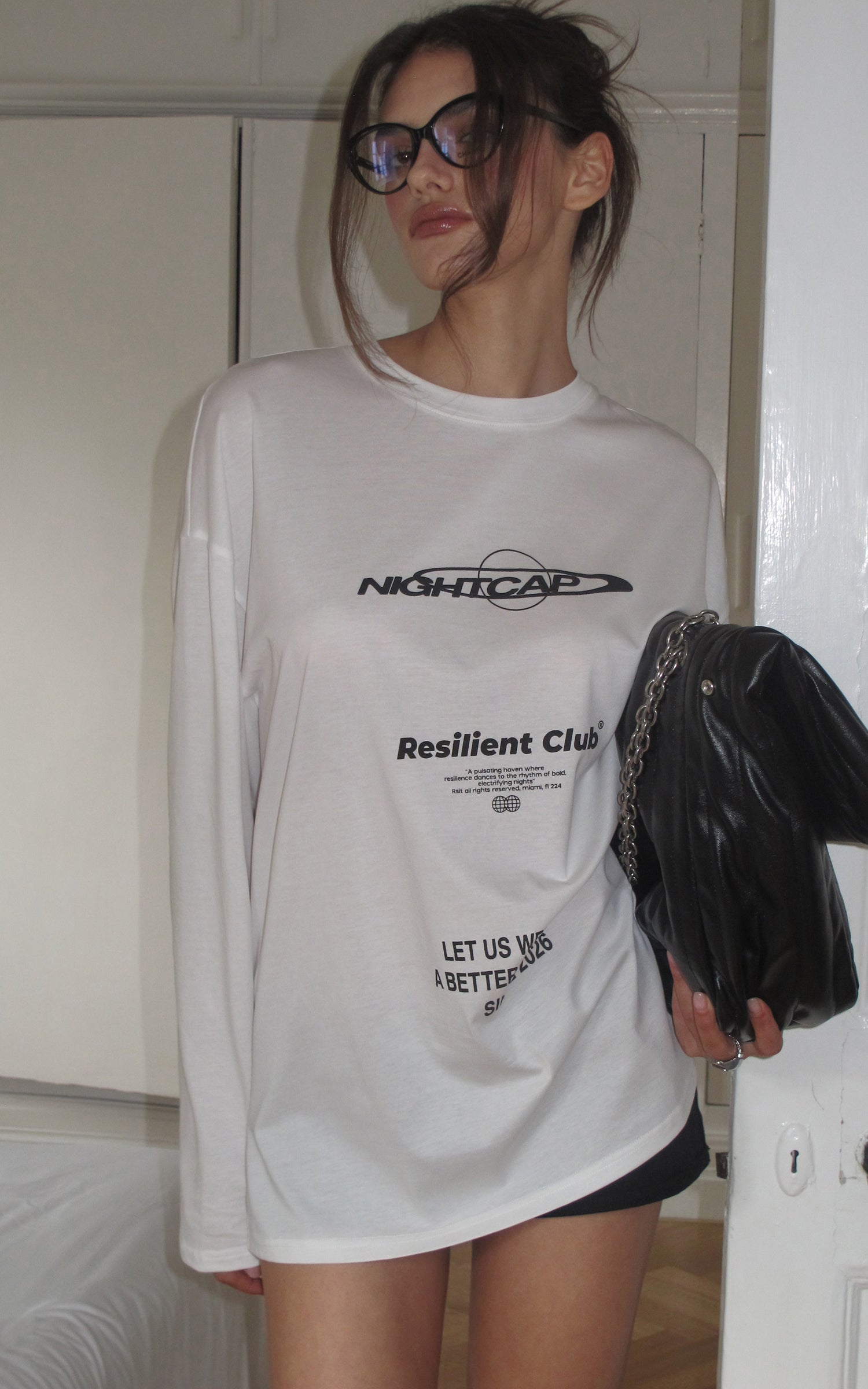 0122stepll T-shirt à manches longues oversize Resilient Club avec motif graphique