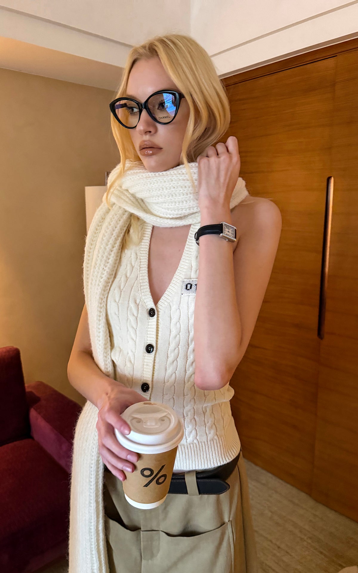 0122stepll Cable Knit Halter Button Vest