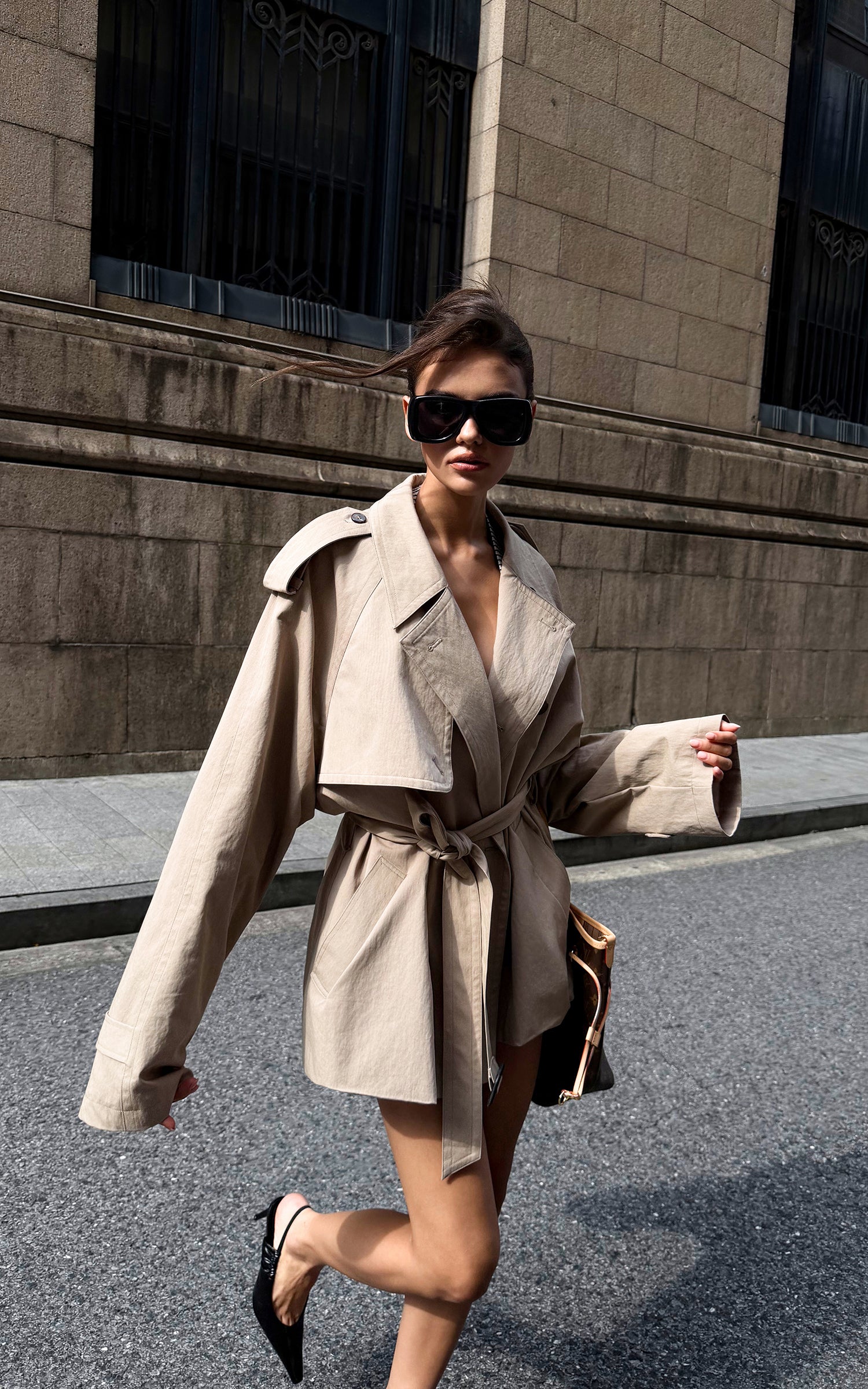 0122stepll Oversized Belted Short Trench Coat