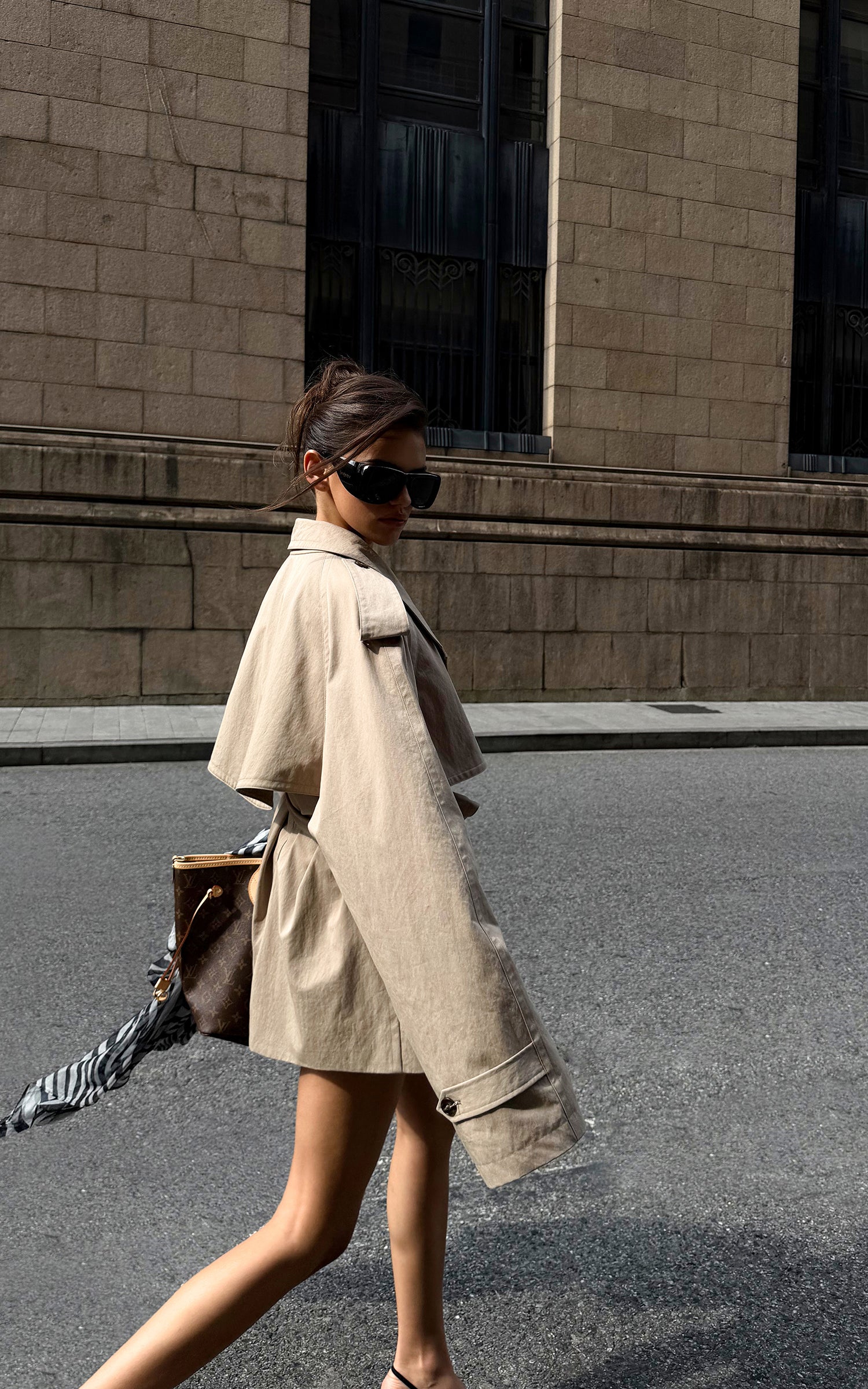 0122stepll Oversized Belted Short Trench Coat