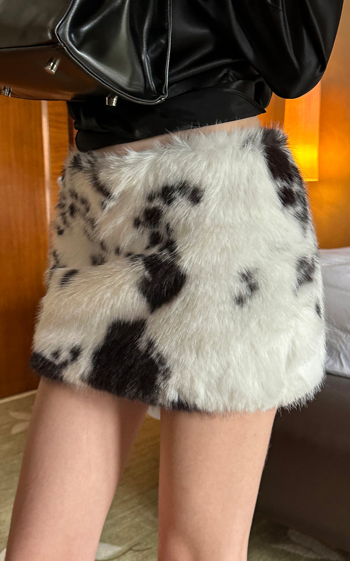 0122stepll Cow Print Faux Fur Mini Skirt