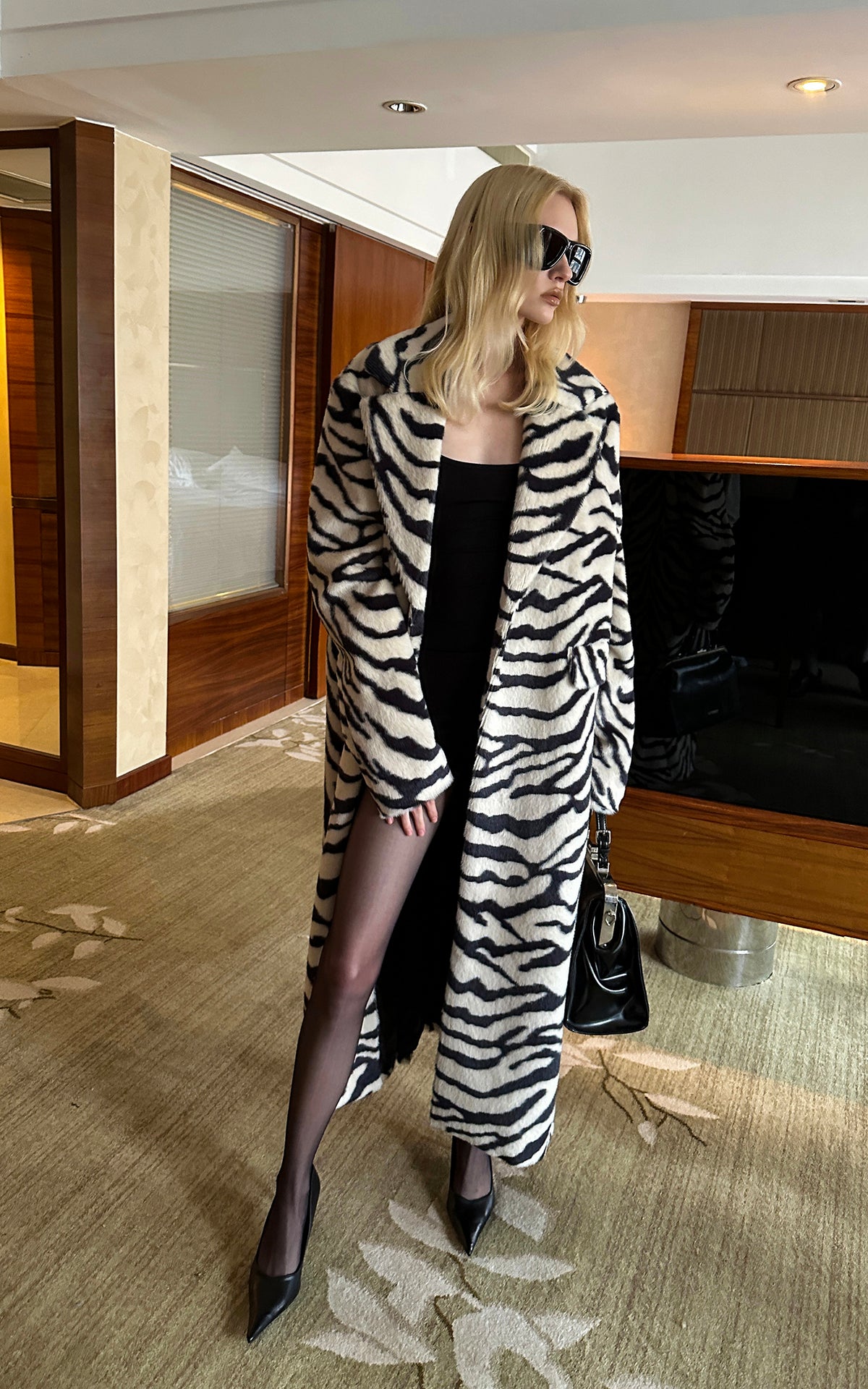 0122stepll Zebra Faux Fur Long Coat