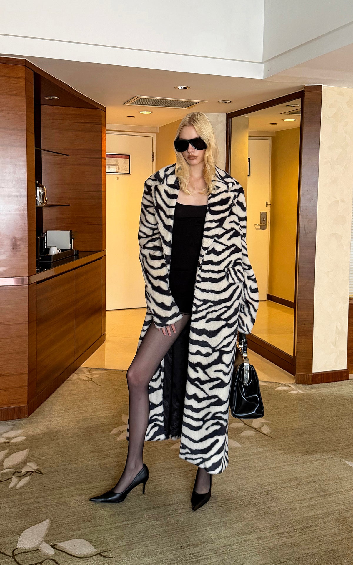 0122stepll Zebra Faux Fur Long Coat