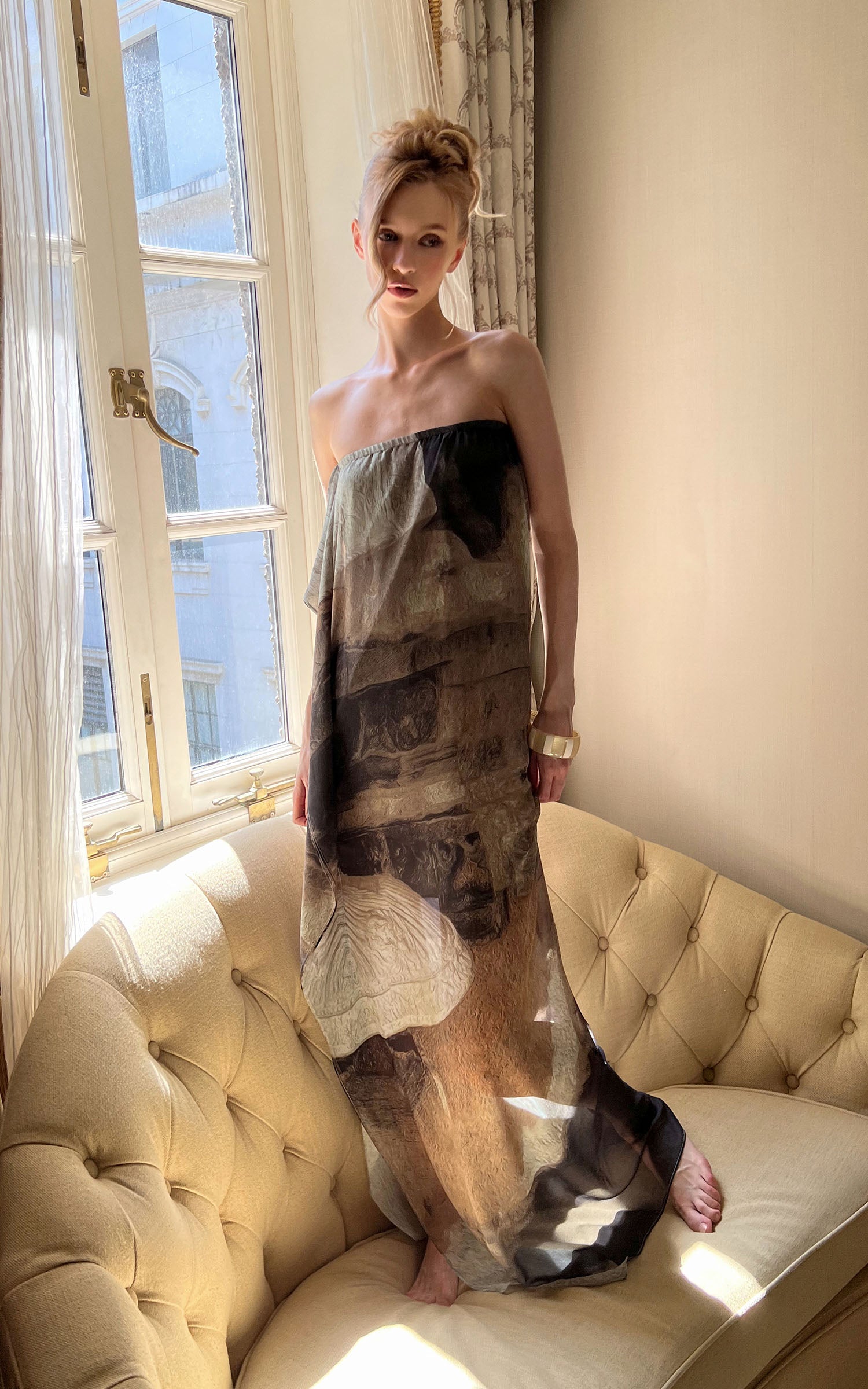 0122stepll Abstract Halter Draped Maxi Dress