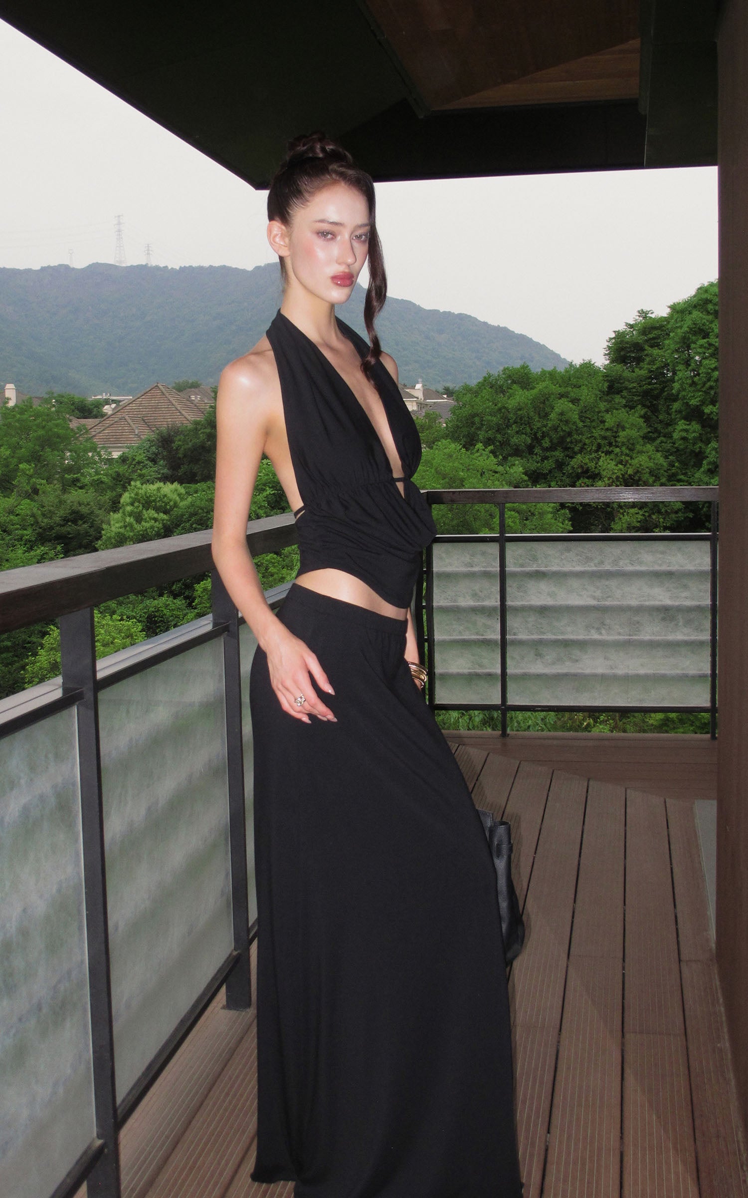 0122stepll Haut halter à décolleté plongeant &amp; Ensemble jupe maxi à taille basse