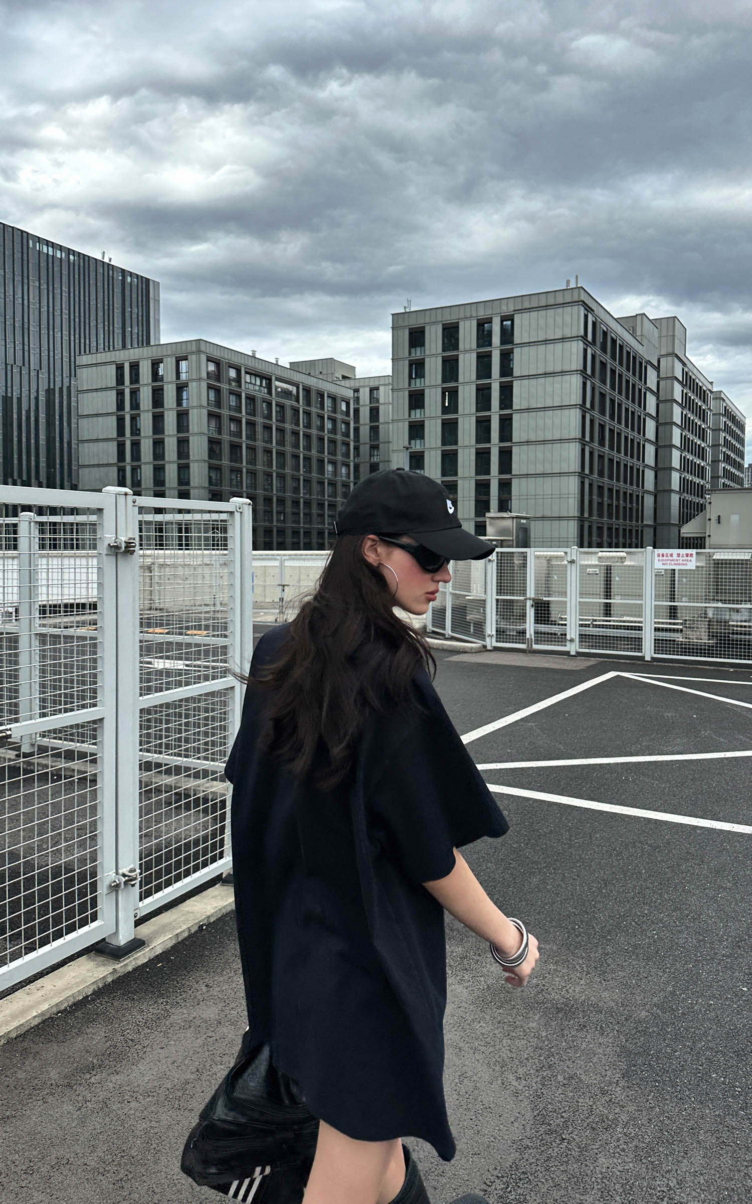 0122stepll スキ2000オーバーサイズグラフィックTシャツ