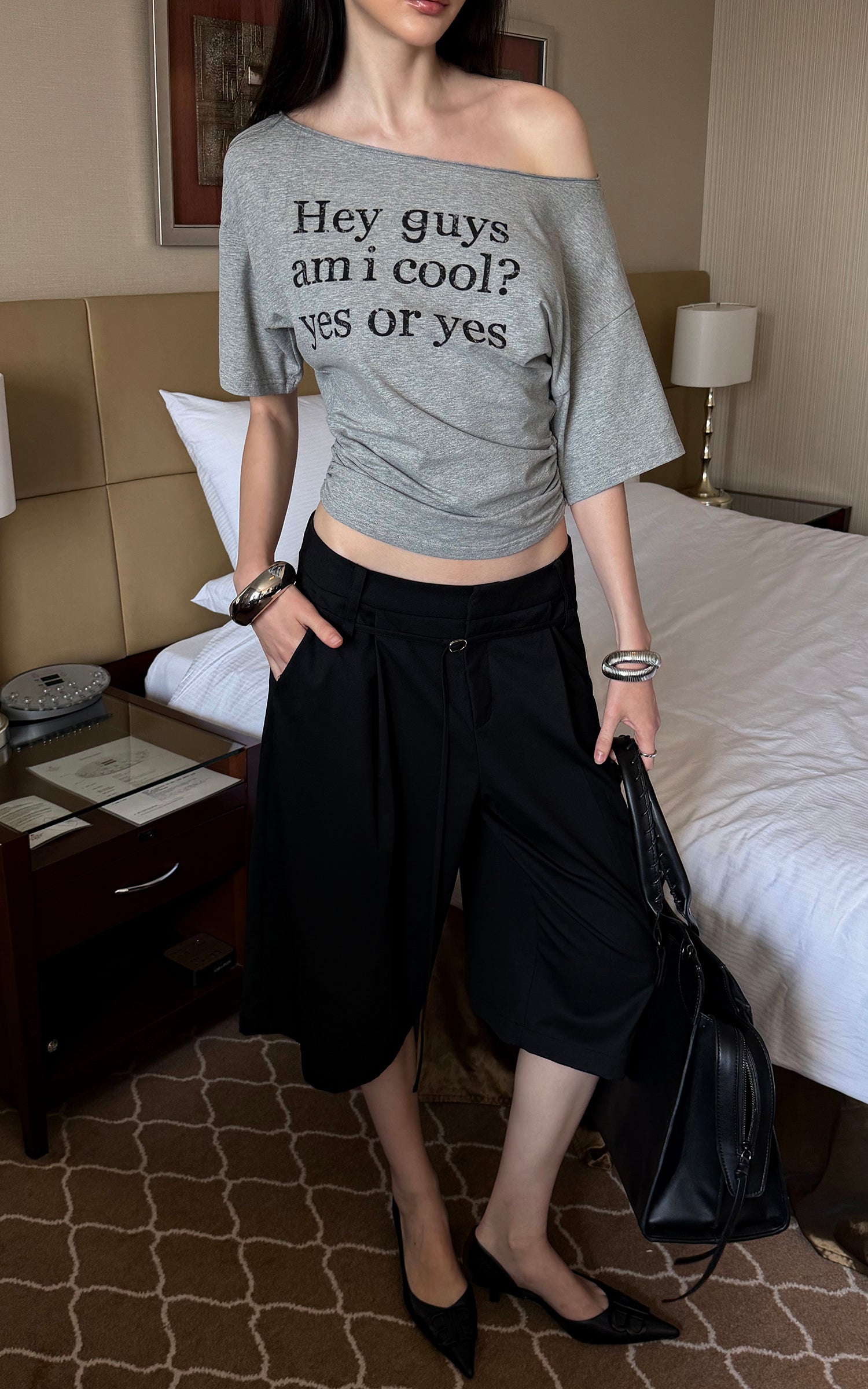 0122stepll Low-Rise Belted Wide-Leg Capri Pants