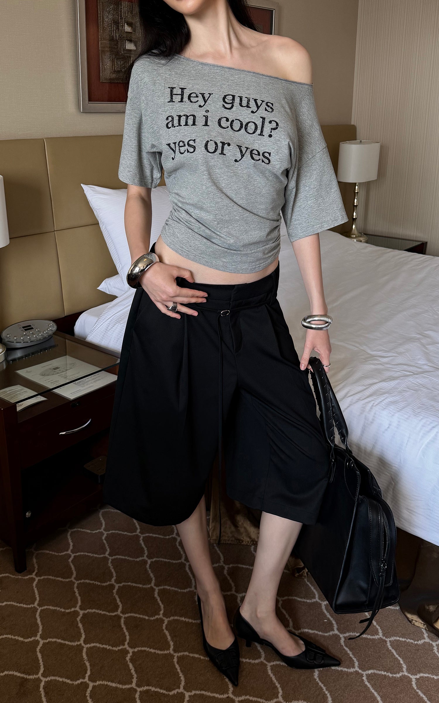 0122stepll Low-Rise Belted Wide-Leg Capri Pants