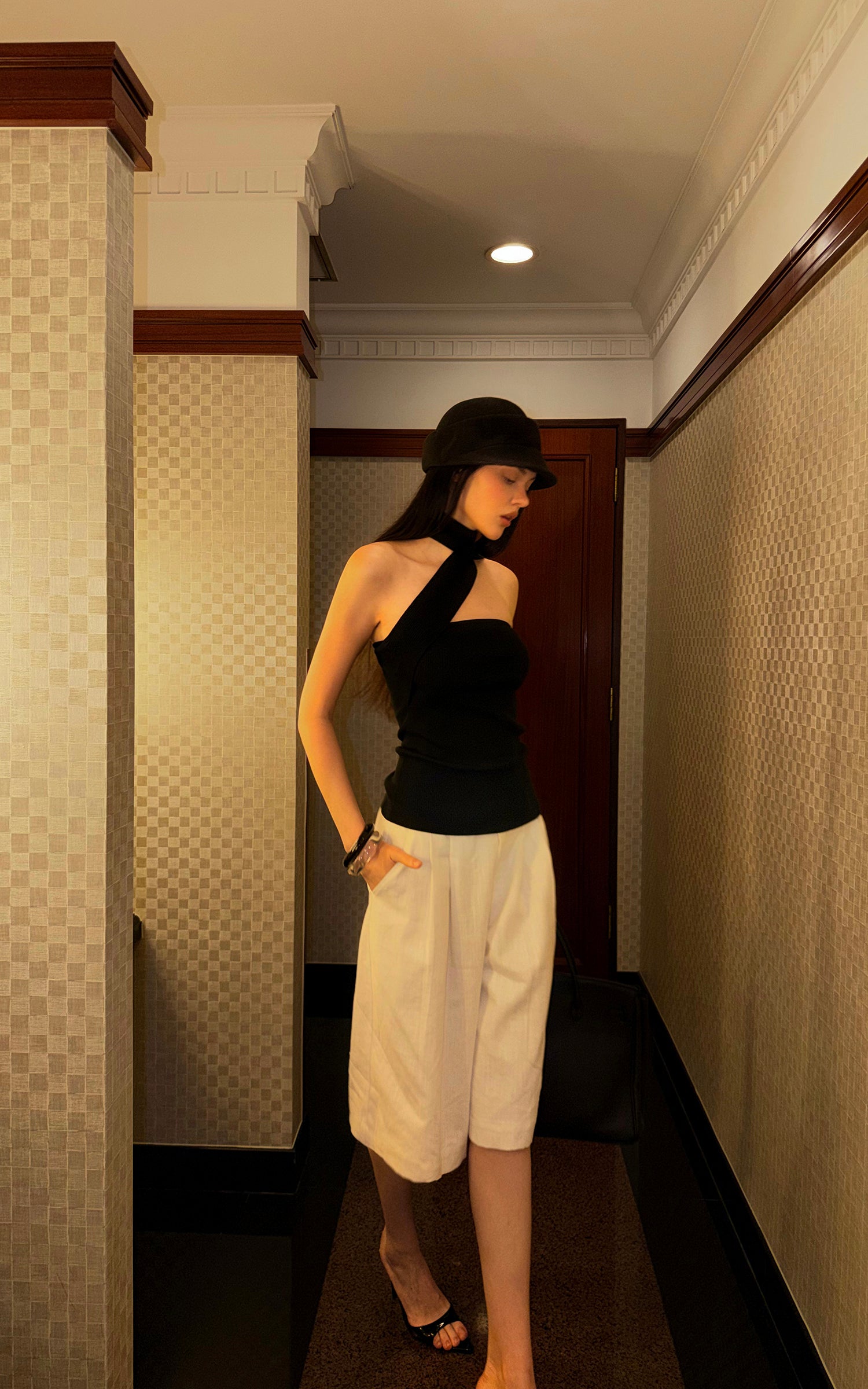0122stepll Pleated Wide-Leg Capri Pants