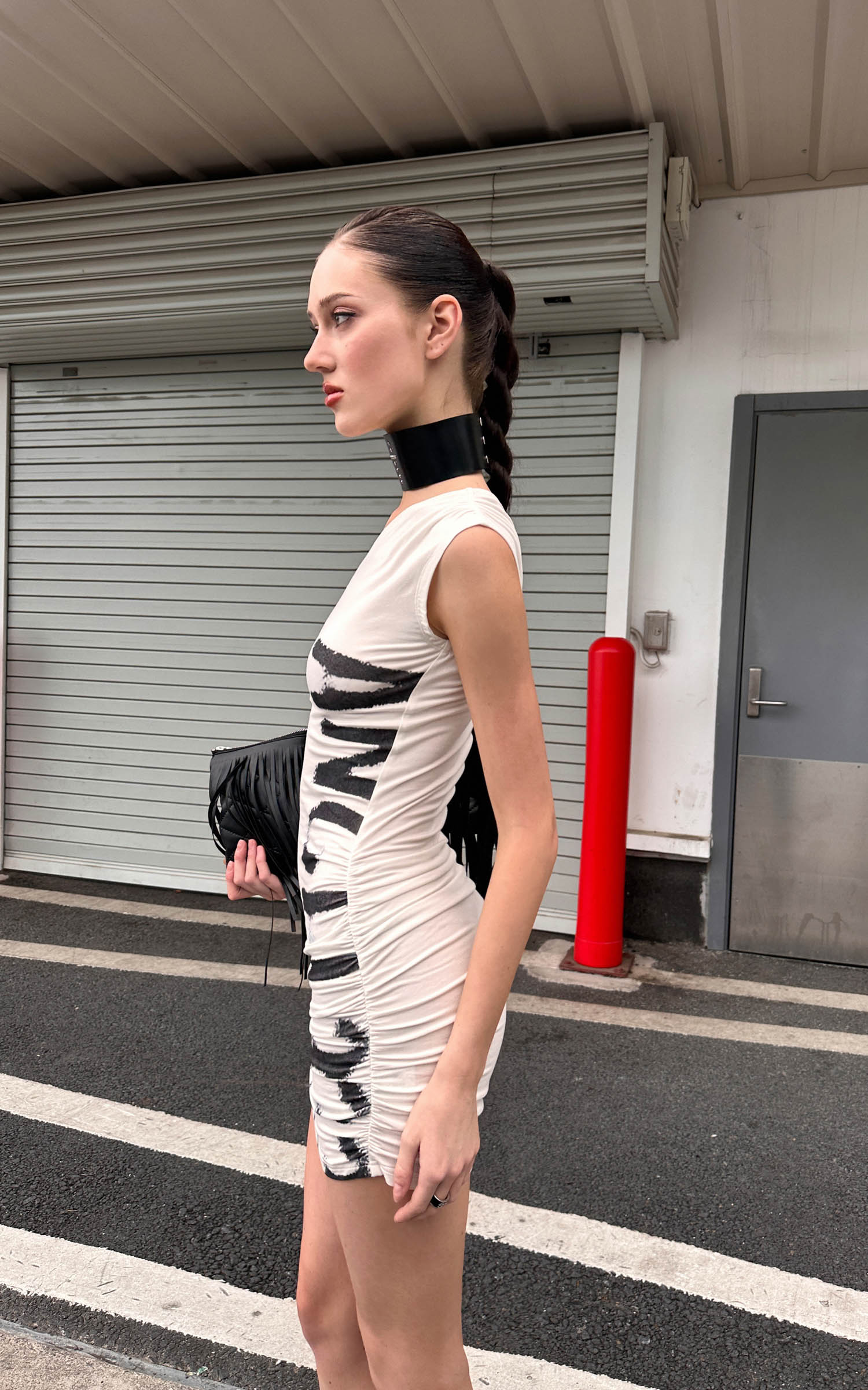 0122stepll Robe courte asymétrique à imprimé pinceau