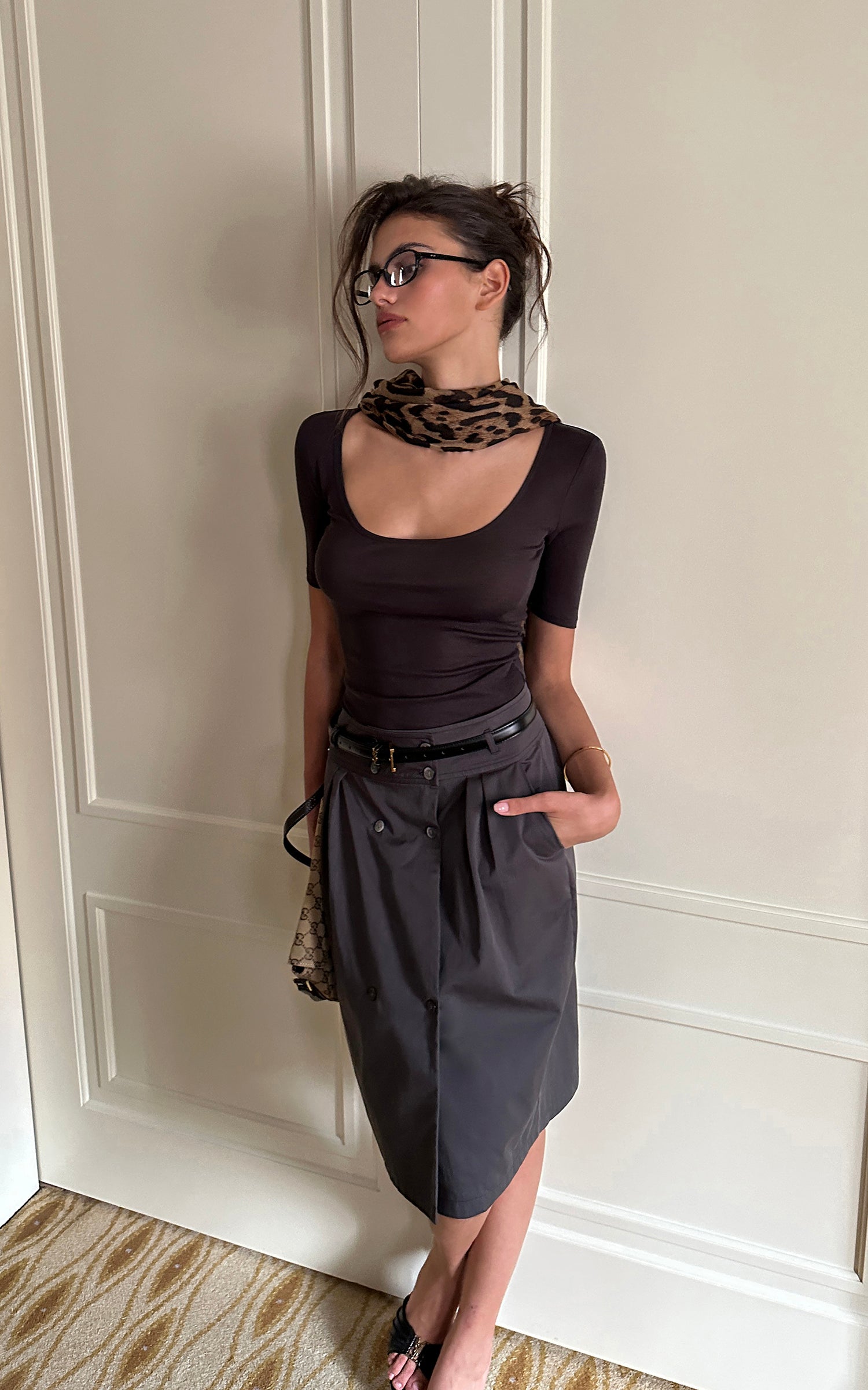 0122stepll Jupe midi plissée asymétrique à boutons