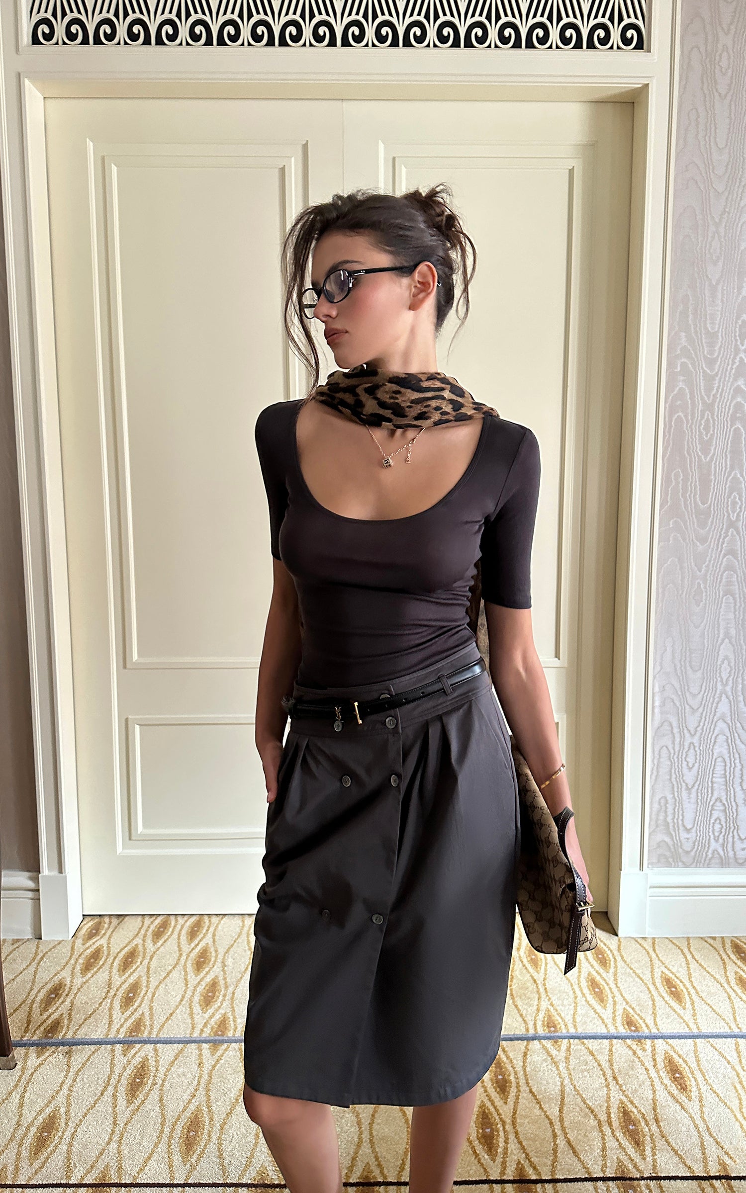 0122stepll Jupe midi plissée asymétrique à boutons