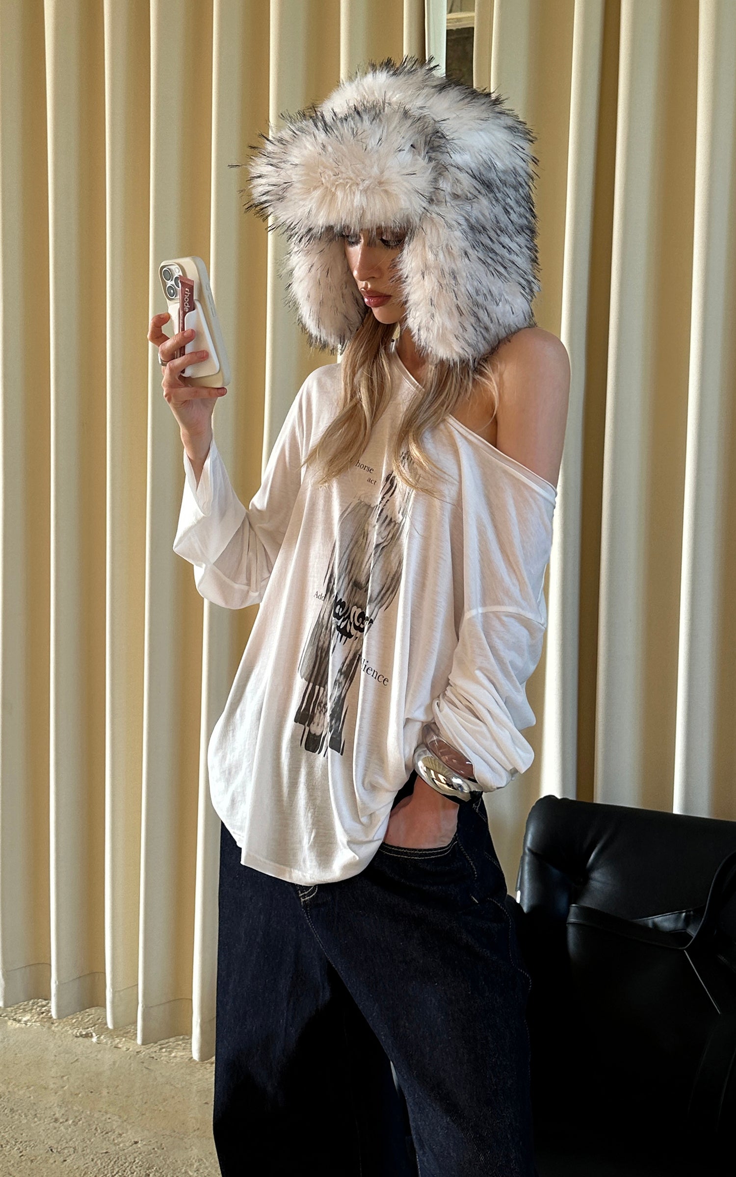 0122stepll Distorted Graphic Off-Shoulder Oversized Long Sleeve Top