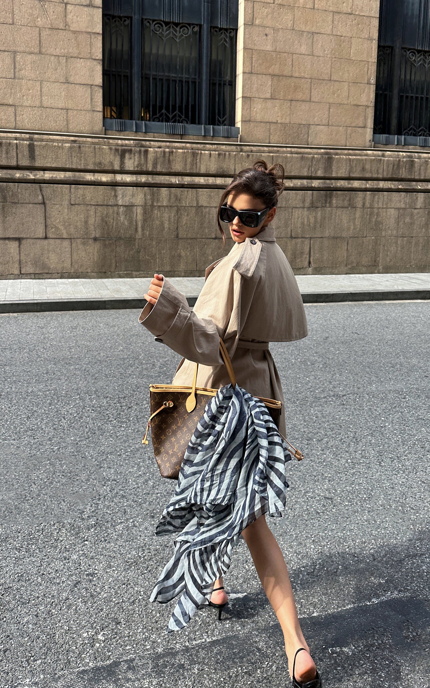 0122stepll Oversized Belted Short Trench Coat