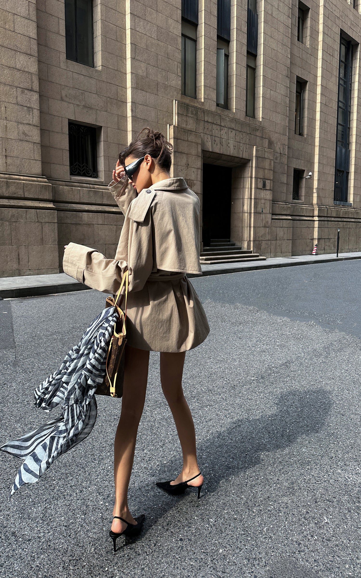 0122stepll Oversized Belted Short Trench Coat