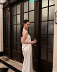 0122stepll Robe longue bustier en satin dos nu