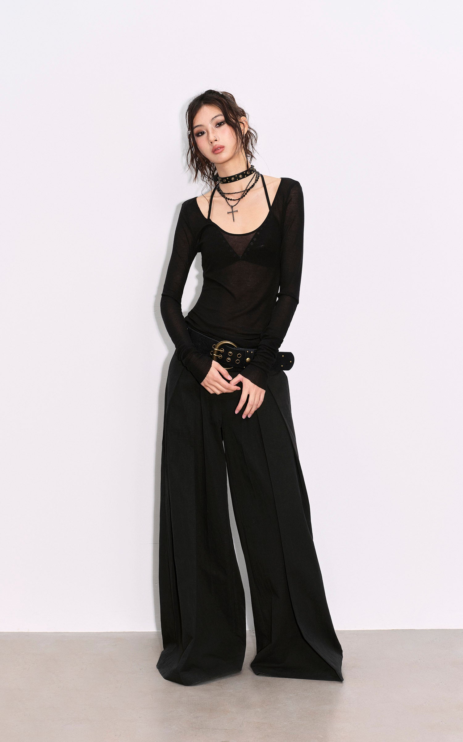 Low pixel Haut de soutien-gorge triangle à col licou clouté